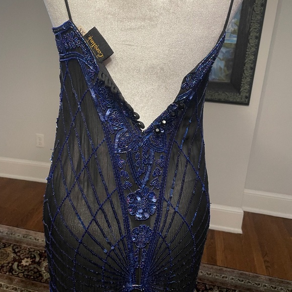 Luxury CAROLINE DESIGNER SILK WITH INTRICATE BEADING GOWN VIDEO IN PHOTOS - Picture 9 of 17